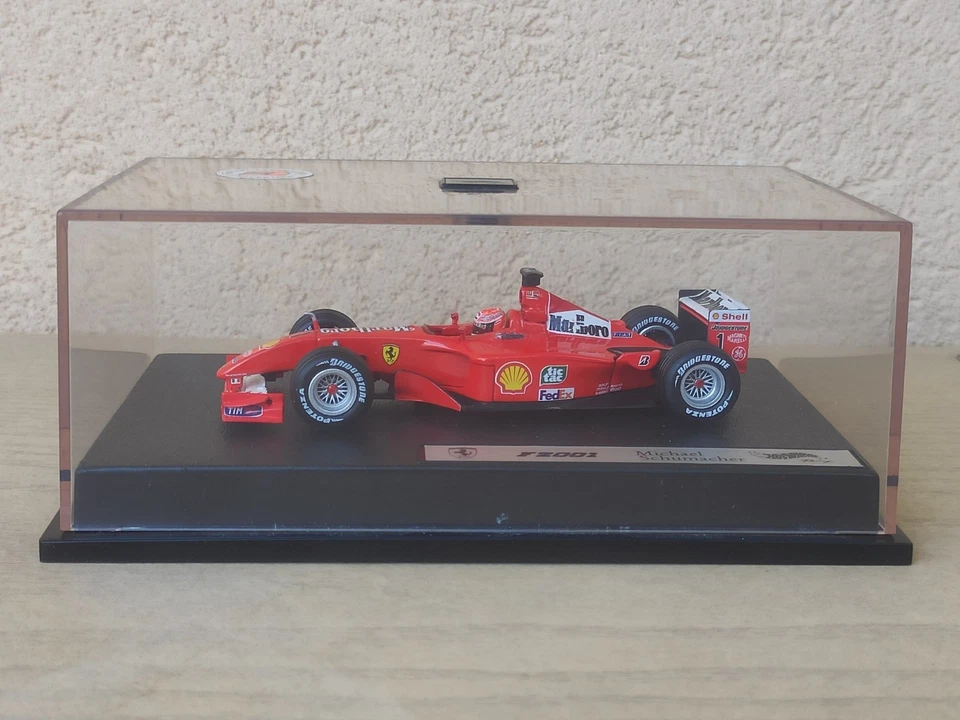 Ferrari F2001 Michael Schumacher 1/43 HotWheels Die Cast Modellino Formula 1 - Immagine 1 di 4