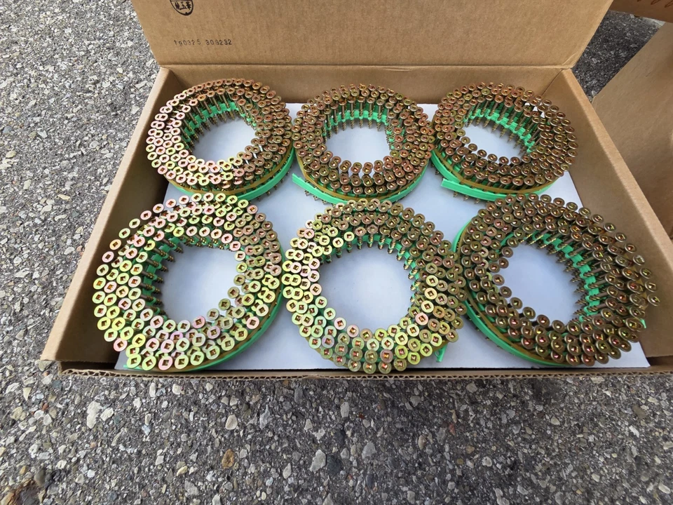 Tornillos para madera intercalada Muro Visrope CS8114Y 8 x 1-1/4" accionamiento cuadrado - 3600 piezas... Foto 1 de 4