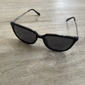 Cole Haan New CH9031 001 Black Sunglasses - Picture 1 of 6