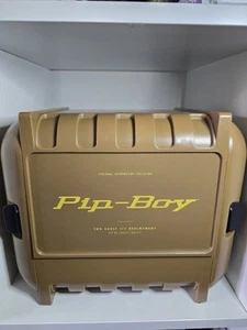 Fallout 4 - Pip-boy Model 3000 Mk IV - Xbox One Collectors Edition - With Game - Picture 1 of 11