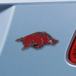 Arkansas Razorbacks Color Heavy Metal Auto Emblem [NEW] Chrome Car Decal Fanmats - Picture 1 of 1