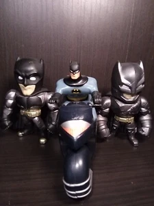 Jada Toy Batman Metal Armoured Die Cast Figures 4in Set With Batcycle - Picture 1 of 7