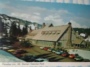 VINTAGE POST CARD PARADISE INN OLD LODGE & CARS IN LOT MOUNT RAINIER WA. - Picture 1 of 8