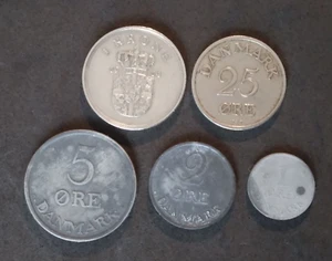 5 Denmark Coins - 1 KRONER 1964 - 25 Ore 1950 - 9 Ore & 5 Ore 1960 - 1 Ore 1962 - Picture 1 of 2