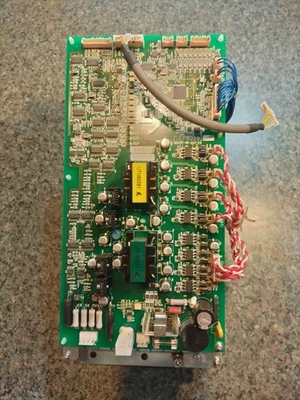 Placa de control IGBT Mazak Laser Hyper Turbo-X510 Panasonic ZUEP80592 ZUEEP80573 Foto 1 de 4