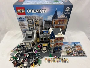 Lego 10255 Creator Expert Assembly Square Modular With Box And Instructions - Picture 1 of 7