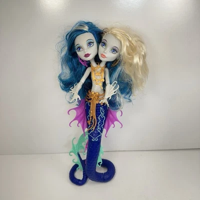 Muñeca Monster High Peri y Perla Serpentina 2 Cabezas Brilla en la Oscuridad Joyería Foto 1 de 4