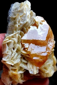 113g Rare Natural Bright Orange Yellow SCHEELITE Crystal Snow Treasure Summit - Picture 1 of 7