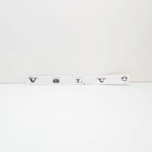 VOLVO V60 MK2 Bootlid Badge Emblem 31490098 NEW GENUINE - Picture 1 of 7