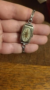 Lovely Elgin 15 jewel ladies women 14k gold filled art deco watch works - Picture 1 of 6
