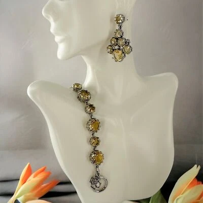 NUEVO/NUEVO CON ETIQUETAS Pulsera Ann Taylor Cristal Champagne y Pendientes Colgantes Tono Plata Foto 1 de 3