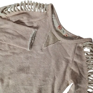 Miss Me Girls Pull Over Sweater Size Small Beige Glitter Distressed Shoulder - Picture 1 of 5