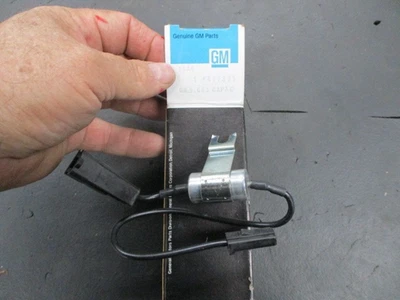 NOS 1964-1980 Corvette Radio Static Suppression Heater Blower Capacitor 477371 - Image 1 of 4