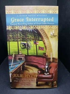Grace Interrupted by Julie Hyzy. Berkeley Paperback. 2011 - Imagen 1 de 4