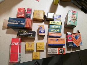 Lot Of Vintage Cardboard Box Product Colemen, Kodak, Sylvianna, Westinghouse, GE - Photo 1 sur 6