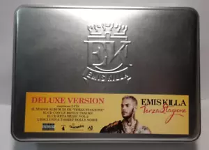 Emis Killa – Terza Stagione (Cofanetto Deluxe) - 3 CD + T-Shirt NUOVO - Bild 1 von 2