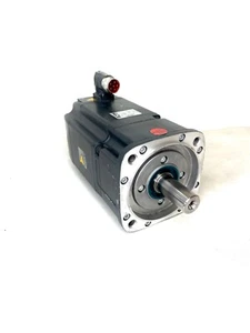 Siemens Servo Motor 1FK7063-2AF71-1RH1 - Picture 1 of 4