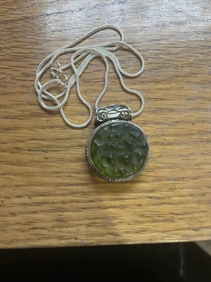 Colgante de piedras preciosas de moldavita natural vintage joyería de plata de ley 925 para mujer Foto 1 de 4