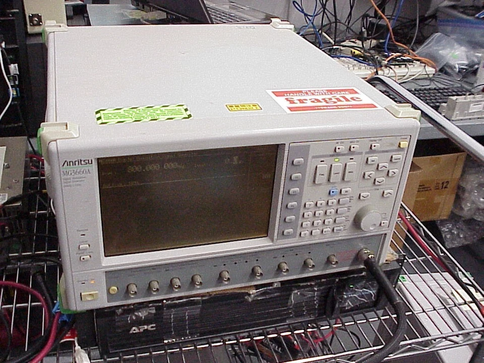 Generador de señal de modulación digital Anritsu MG3660A 300 kHz-2,75 GHz OPCIÓN 02 Foto 1 de 4