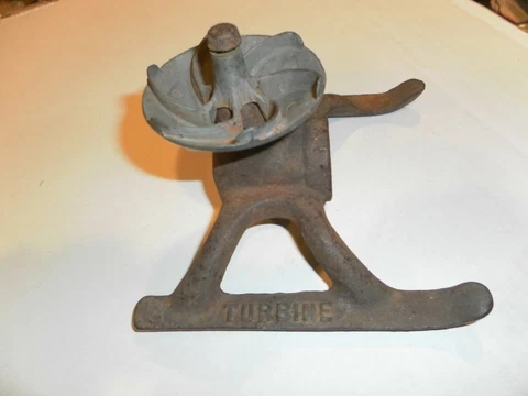 PREMAX TURBINE FLOATING HEAD CAST SPRINKLER Pat. 6/22/1926 ///FREE SHIPPING! Cover