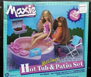 Vintage 1988 Hasbro Maxie Playset vasca idromassaggio e patio West Coast Meritus scatola sigillata - Foto 1 di 15