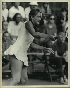 1971 Press Photo Pro tennis player Jane "Peaches" Bartkowicz of United States - Picture 1 of 2