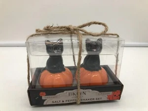 Bklyn Steel Ceramic 3.5in Black Cat on Pumpkin Salt & Pepper Shakers CC01B61007 - Picture 1 of 8