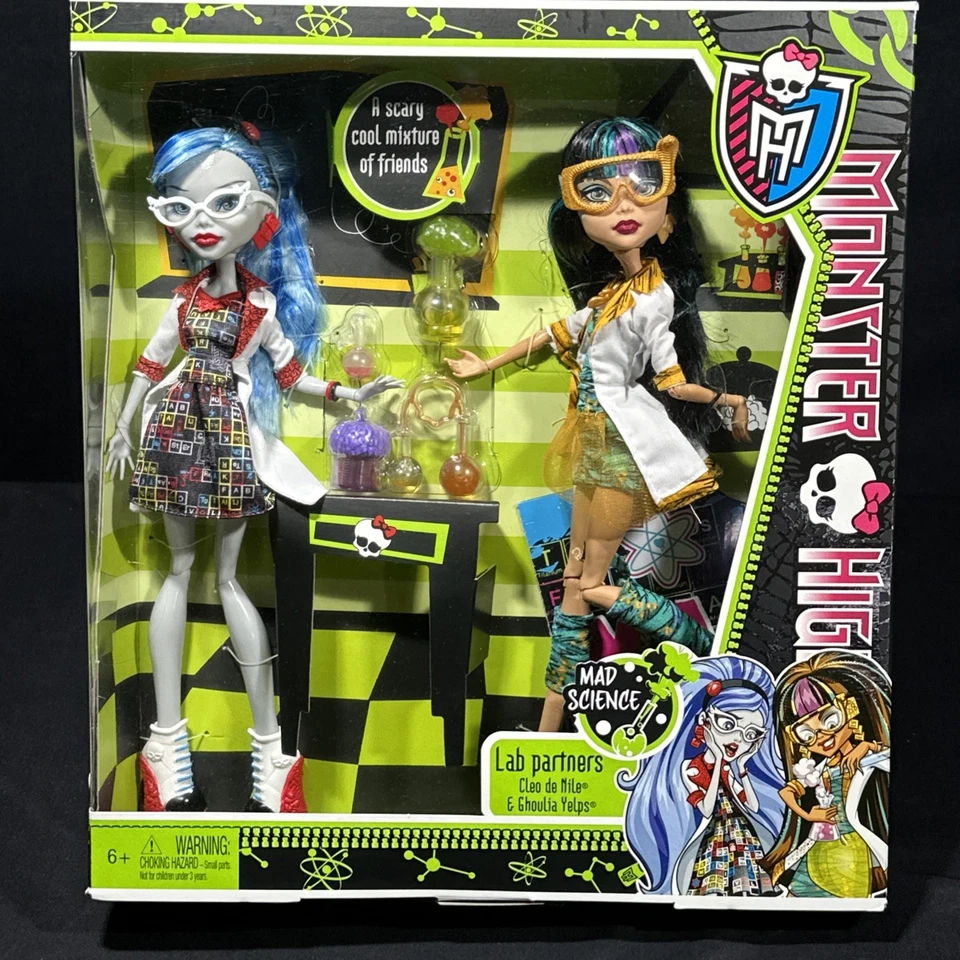 MONSTER HIGH MAD SCIENCE LAB PARTNERS CLEO DE NILE & GHOULIA YELPS - Image 1 of 4