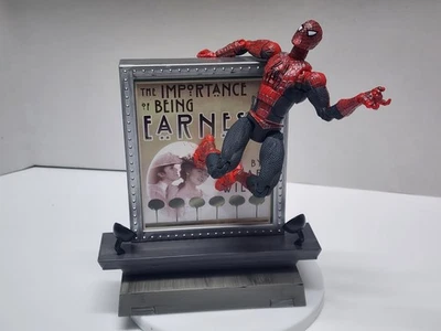 Spider-Man 2: Super Poseable Spiderman 2004 con pies magnéticos con cartelera rara Foto 1 de 4