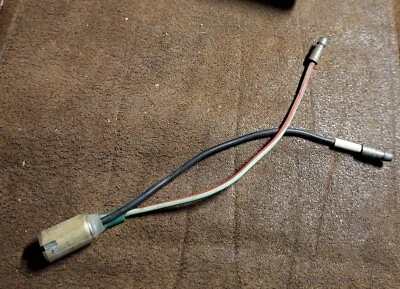 НОВЫЙ ИЗ СТАРЫХ ЗАПАСОВ OEM HONDA ЛАМПА В СБОРЕ ПИЛОТ 33400-011-000 C110 C115 S50 S65 CA110 CS50 CS65 - Изображение 1 из 2