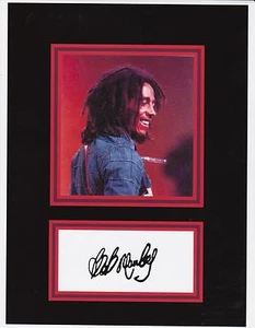 BOB MARLEY 8 by 10 REPRINT PHOTO & REPRINT AUTOGRAPH ON GLOSSY PHOTO PAPER - Picture 1 of 1