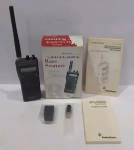Radio Shack Pro 74 VHF/UHF/Luft/800 MHz 100 Kanal Rennscanner - für Ersatzteile - Bild 1 von 1