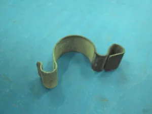 Honda ATC 200X 350X 250SX 250ES Air Box Lid Cover Clamp Latch 83 84 85 86 87 - Picture 1 of 3