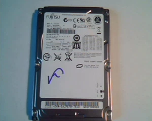 Unidad de disco duro 2,5 Fujitsu MHV2040BS CA06672-B704 2007-06-11 40 GB 78140160 - Imagen 1 de 6