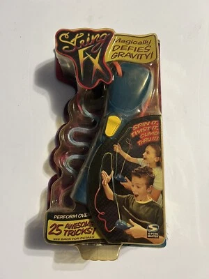 String FX Spin Master 2003 Toy String New Yellowed Packaging - Image 1 of 4