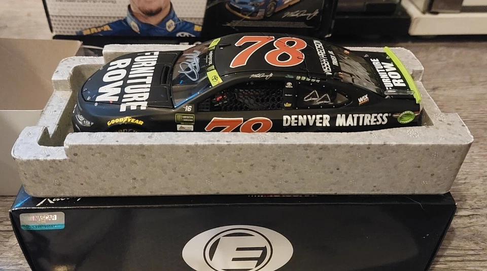 Elite 1/24 Martin Truex Jr. 2017 Chicago Gana Doble Auto'd Cole Pearn FRR #78 Foto 1 de 4