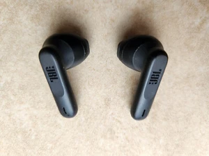 JBL WAVE 300 TWS solo auricolari coppia L+R. - Zdjęcie 1 z 2