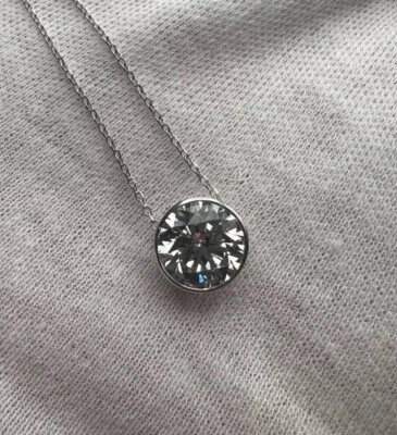 Conjunto de bisel de 3 quilates collar solitario de diamantes cultivados en laboratorio de oro macizo de 14 quilates, IGI Foto 1 de 4