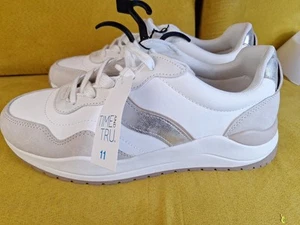Time and Tru Women's Chunky Jogger Sneakers, Size 11 White/Gold/Beige - Picture 1 of 12