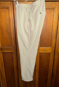 Under Armour Match Play Vented Pants Men's 40x32 (40x31) Golf Performance Beige - Picture 1 of 11