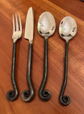 Talheres de aço inoxidável com extremidade enrolada Gourmet Settings TREBLE CLEF - Escolha - Imagem 1 de 4