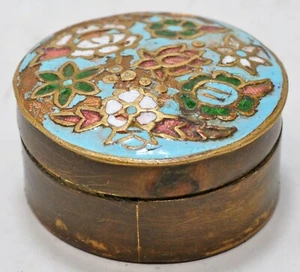 Laiton Antique Petit Rond Pilule Boite Original Ancien Main Crafted Fin Peint - Picture 1 of 5