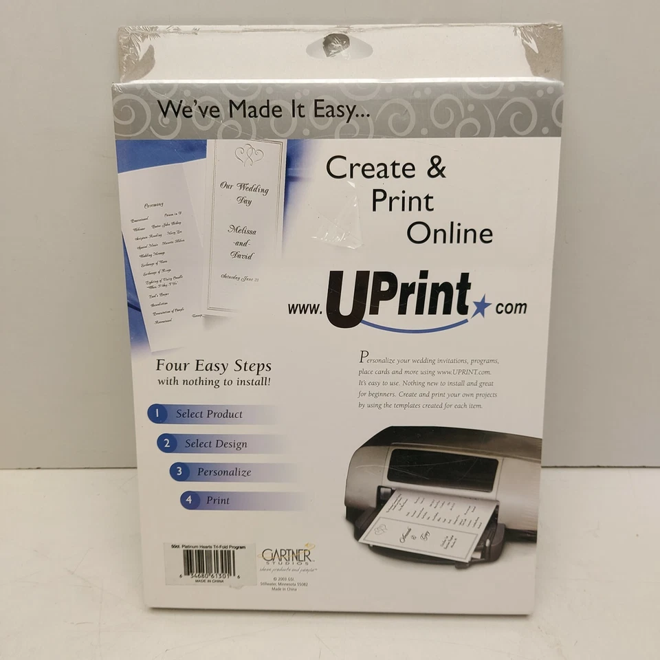 Corazones de platino sobre papel blanco triple pliegue programas de boda Gartner (61301) Foto 1 de 3