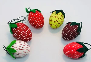 6 Ostereier-Mini-Huhneier-Serama- Erdbeereier gemisch- sorbische Wachstechnik- - Bild 1 von 2