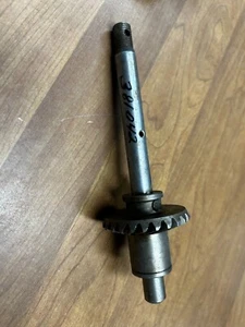 NOS OEM OMC Evinrude Johnson Propeller Shaft Assy 381042 3-5HP 1968-1972 - Picture 1 of 4