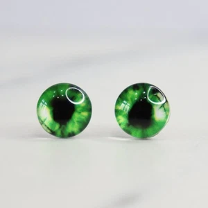 Green Eye Earrings Silver Plated Studs Glass Cabochon Kids Fun Monster Reptile - Picture 1 of 5