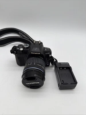 CÁMARA OLYMPUS E-410 CON LENTES 40-150MM BATERÍA Y CARGADOR Foto 1 de 4