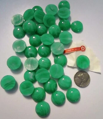 Лот (38) винтажный 19 мм круглый купол мраморный нефрит зеленый с плоской поверхностью камни Японии - Изображение 1 из 2