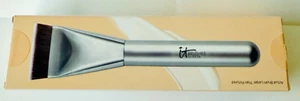 IT Cosmetics Foundation Airbrush 117 Spatula Brush Brand New In Box - Picture 1 of 2