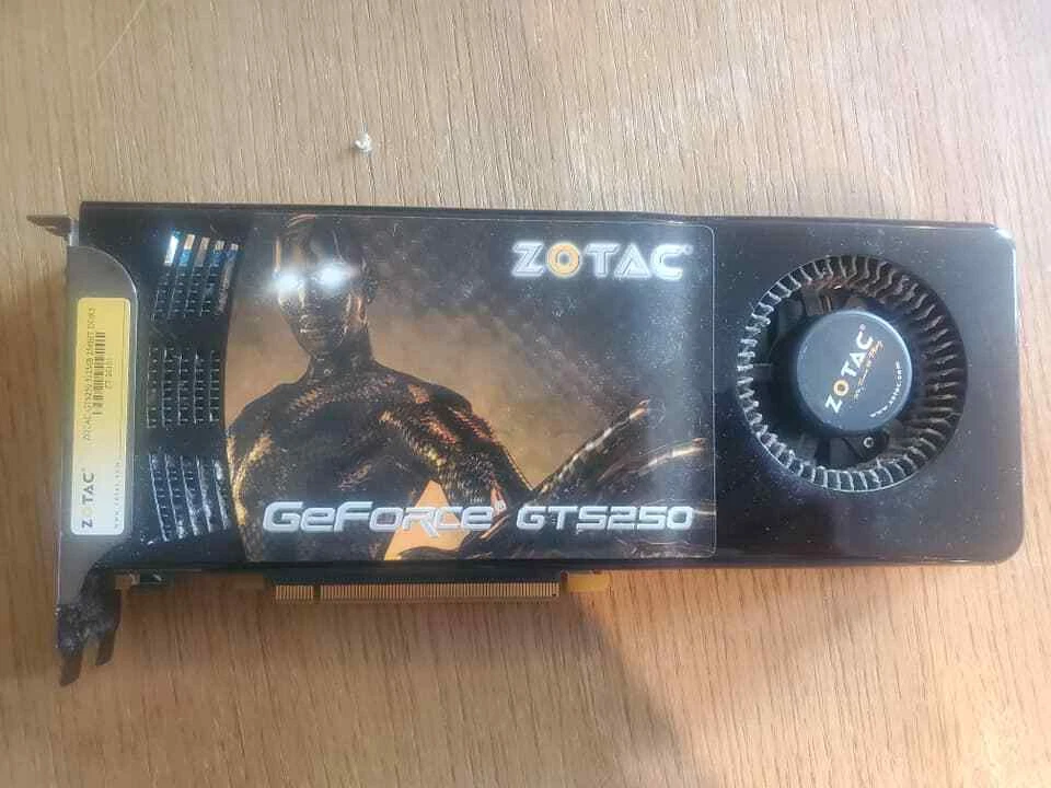 Zotac NVIDIA GeForce GTS 250 (ZT-20110-10P) 512 MB DDR3 SDRAM PCI Express x16 Foto 1 de 1